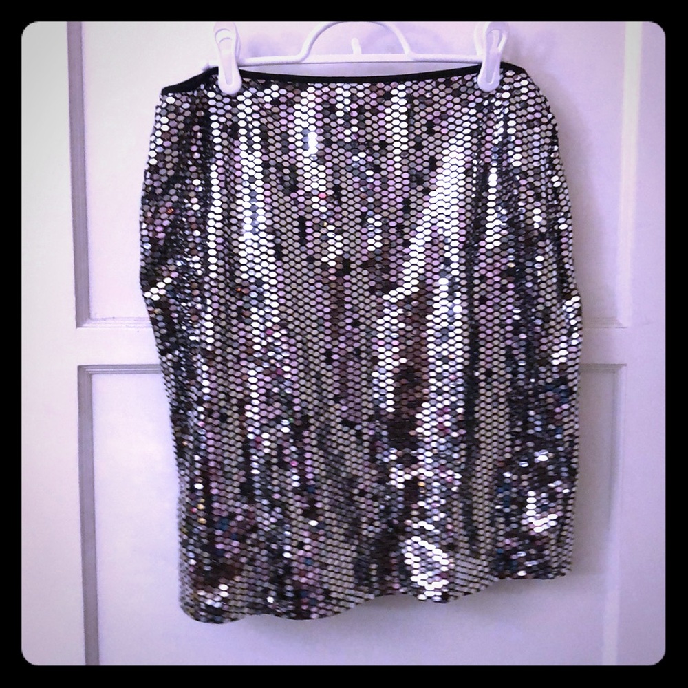 Forever 21 silver sequin mini skirt